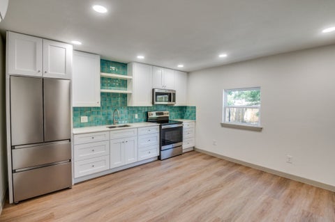 Tiny photo for 2433 Southwood Drive, Dallas, TX 75233 (MLS # 12762575)