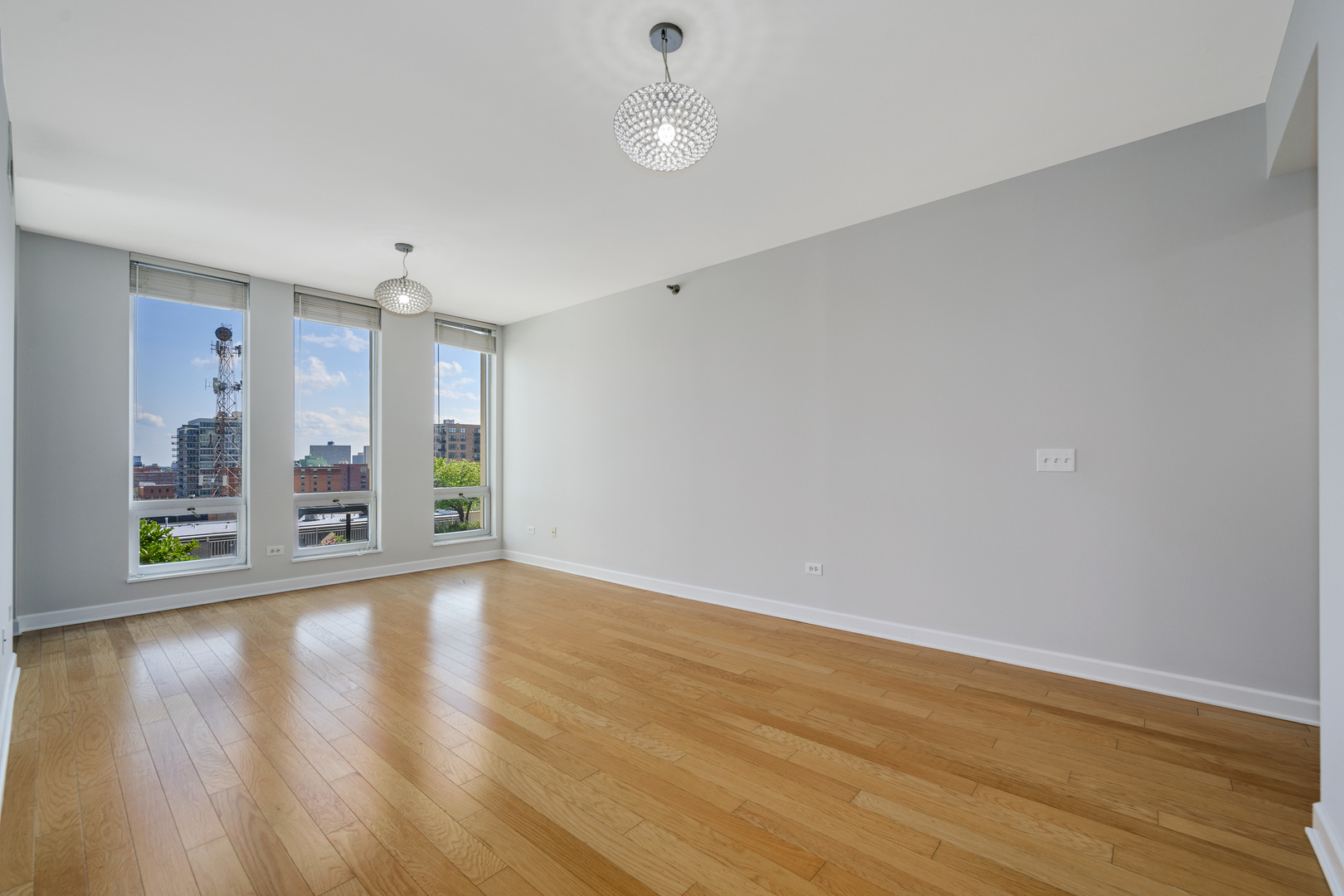 1400 S MICHIGAN Avenue 806