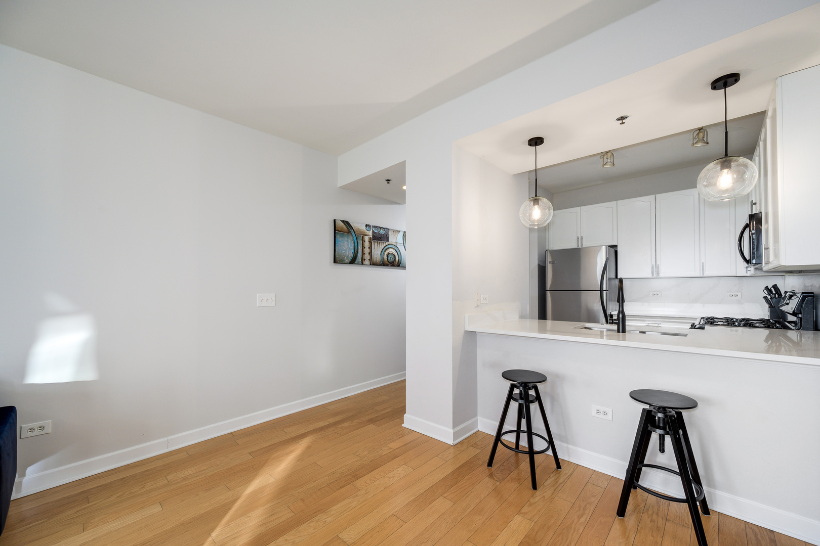 1400 S MICHIGAN Avenue 806