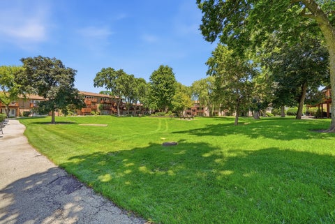 Tiny photo for 4439 Arbor Circle #1, Downers Grove, IL 60515 (MLS # 12687378)