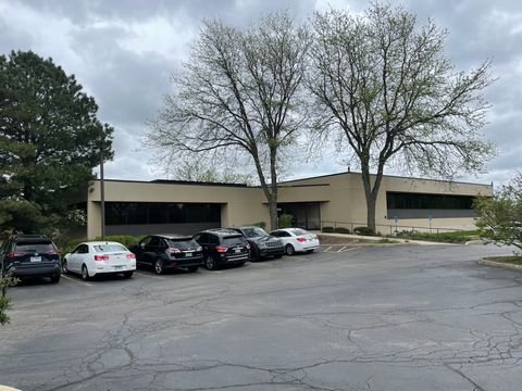 Photo of 2295 VALLEY CREEK Drive #5, Elgin, IL 60123 (MLS # 12629630)