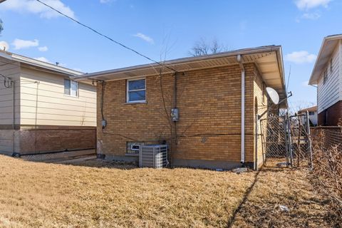 Tiny photo for 11520 S Aberdeen Street, Chicago, IL 60643 (MLS # 12578453)