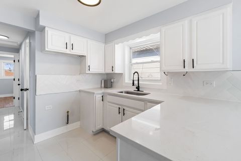 Tiny photo for 11520 S Aberdeen Street, Chicago, IL 60643 (MLS # 12578453)