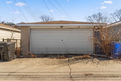 Tiny photo for 11520 S Aberdeen Street, Chicago, IL 60643 (MLS # 12578453)