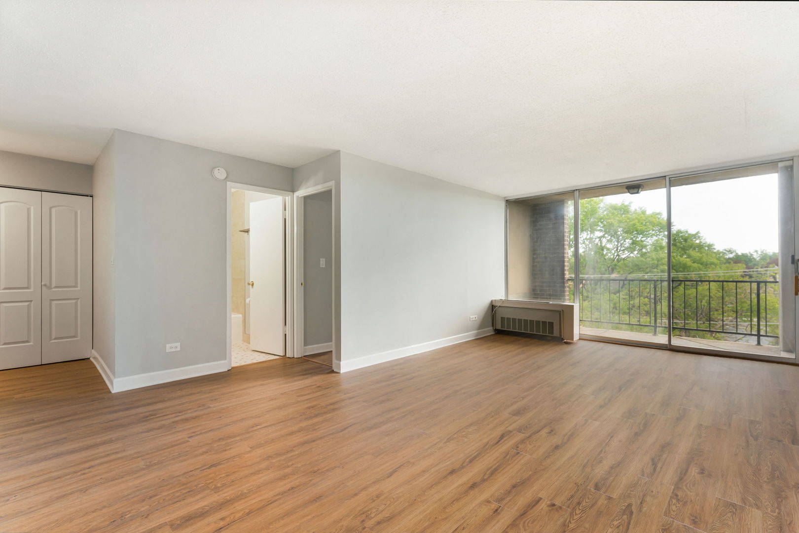 Properties 2 1043 S York Road 310
