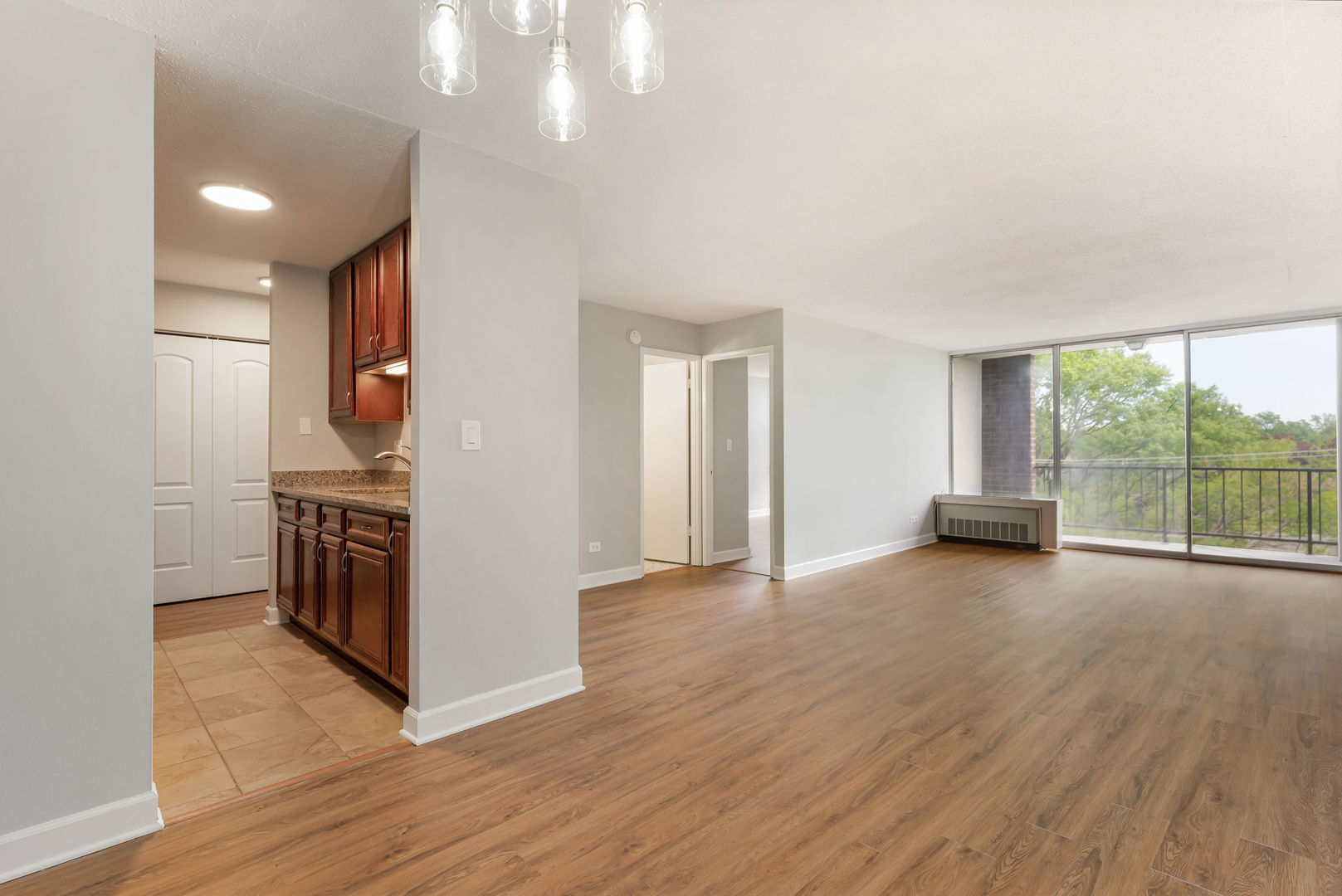 Properties 1 1043 S York Road 310