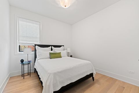 Tiny photo for 1767 W Rosehill Drive #304, Chicago, IL 60660 (MLS # 12502660)