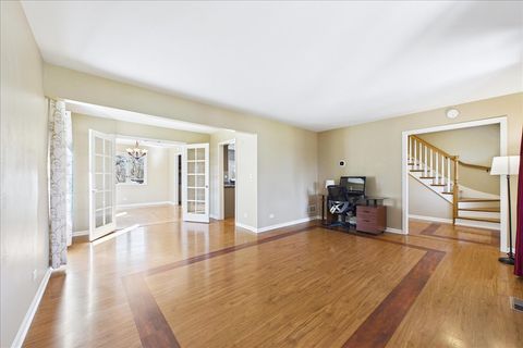 Tiny photo for 209 Mooregate Trail, Hawthorn Woods, IL 60047 (MLS # 12590429)