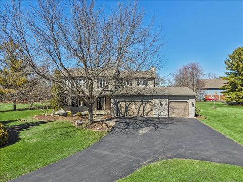 Tiny photo for 209 Mooregate Trail, Hawthorn Woods, IL 60047 (MLS # 12590429)