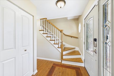 Tiny photo for 209 Mooregate Trail, Hawthorn Woods, IL 60047 (MLS # 12590429)