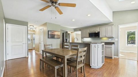 Tiny photo for 209 Mooregate Trail, Hawthorn Woods, IL 60047 (MLS # 12590429)