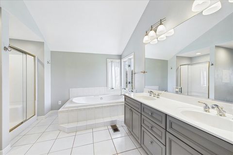 Tiny photo for 209 Mooregate Trail, Hawthorn Woods, IL 60047 (MLS # 12590429)