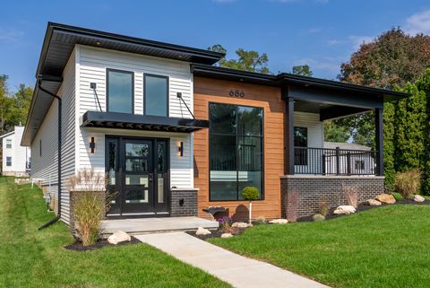 Photo of 686 Jones Court, Bettendorf, IA 52722 (MLS # 12539823)