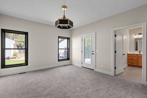 Tiny photo for 686 Jones Court, Bettendorf, IA 52722 (MLS # 12539823)