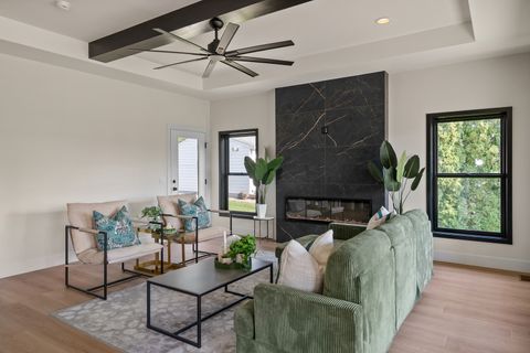 Tiny photo for 686 Jones Court, Bettendorf, IA 52722 (MLS # 12539823)