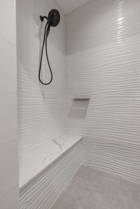 Tiny photo for 686 Jones Court, Bettendorf, IA 52722 (MLS # 12539823)