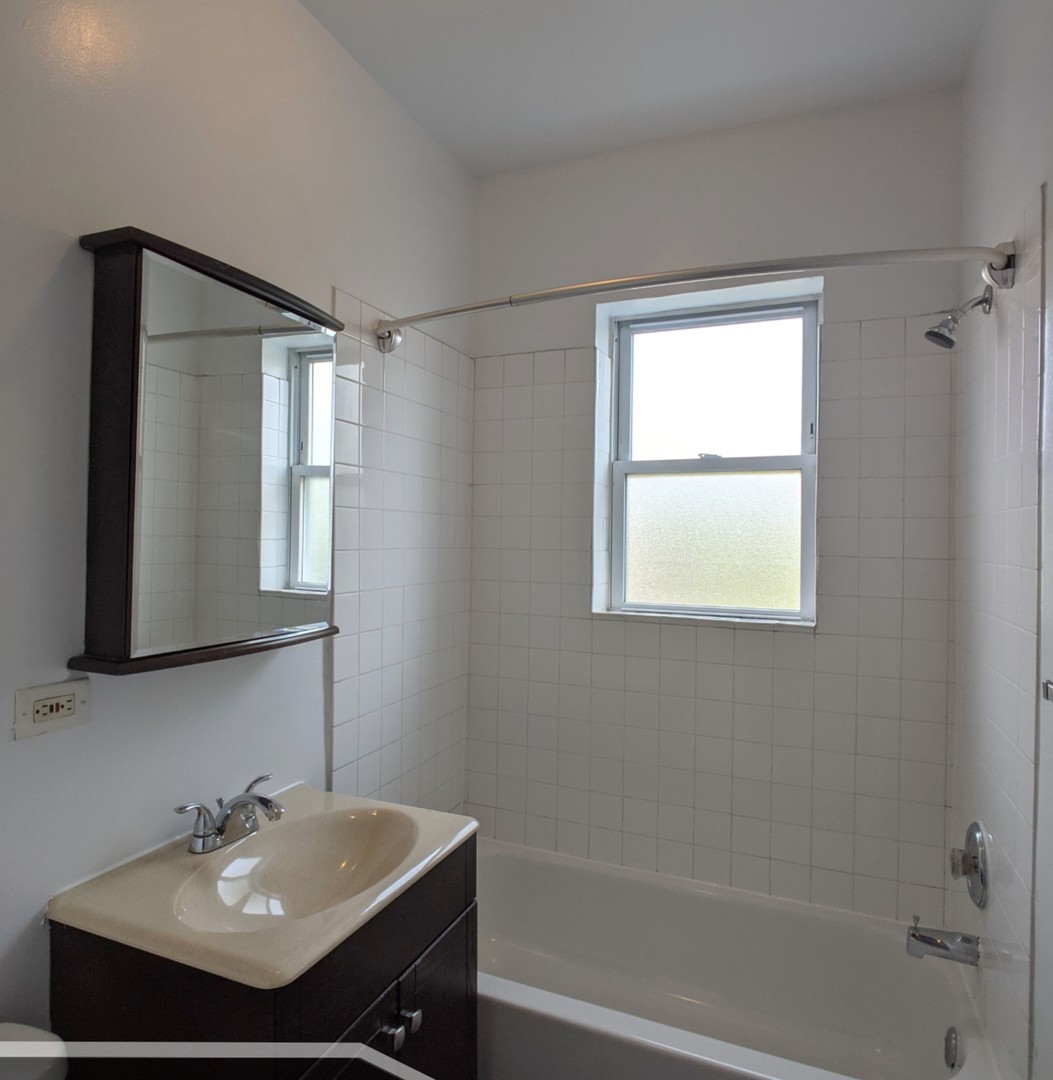 1627 N Humboldt Boulevard 3I