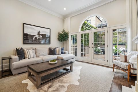 Tiny photo for 24 W Chestnut Street, Chicago, IL 60610 (MLS # 12547256)