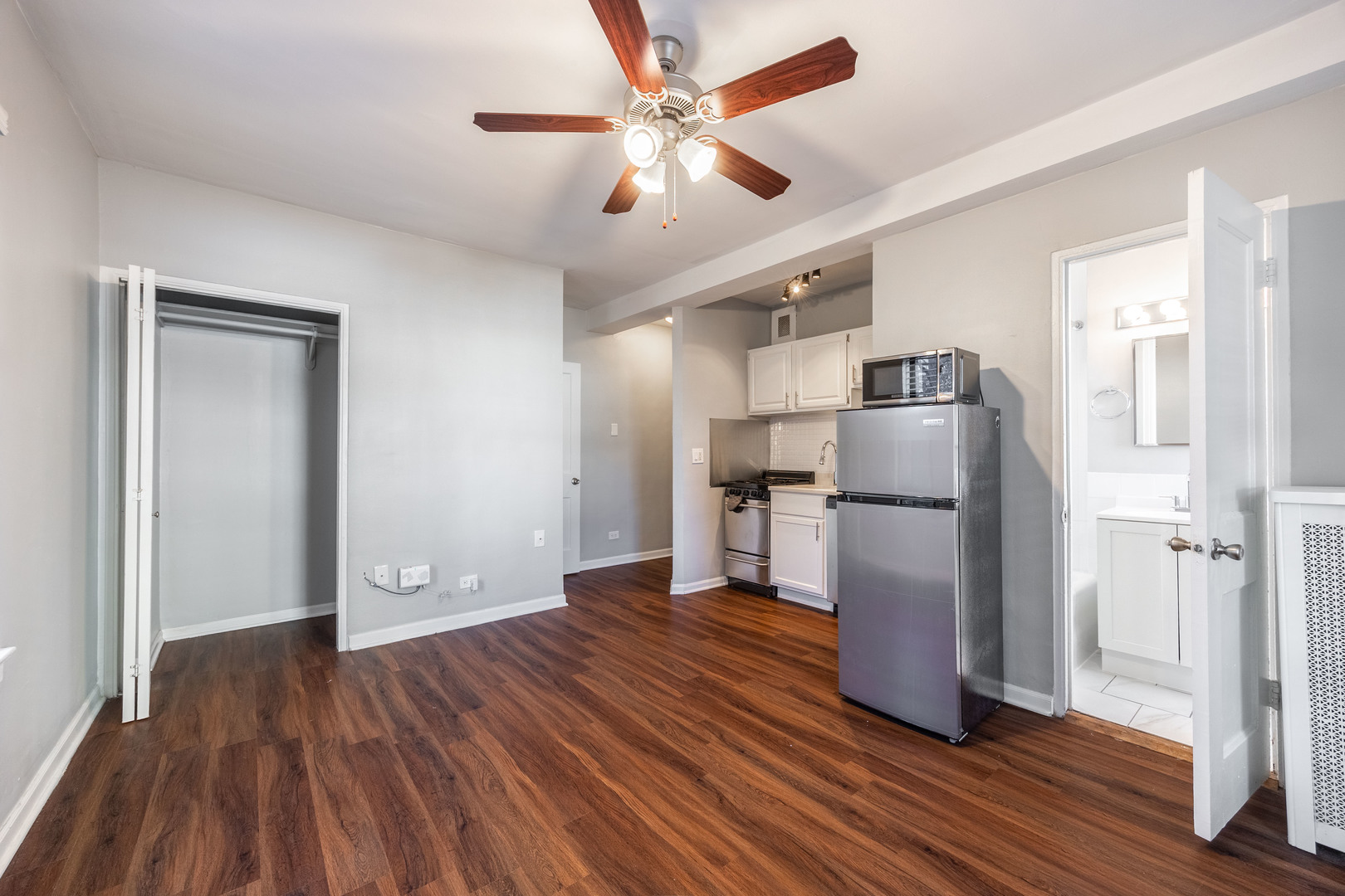 1140 N La Salle Drive 520