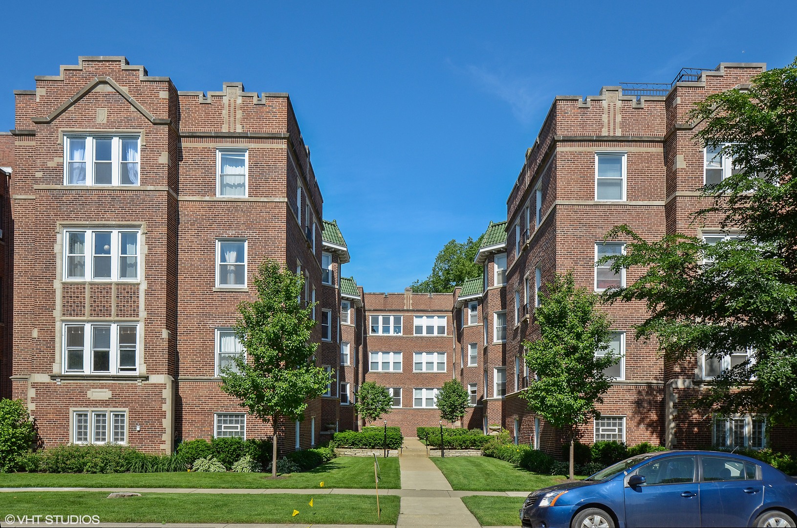 View Evanston, IL 60202 condo