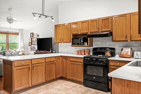 Tiny photo for 2905 Scarborough Street, Bloomington, IL 61705 (MLS # 12487420)