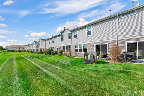 Tiny photo for 1052 Moraine Drive, South Elgin, IL 60177 (MLS # 12488979)