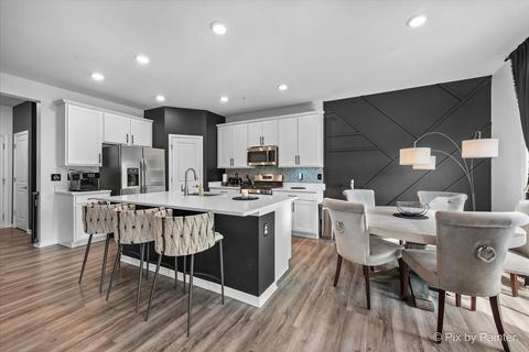 Tiny photo for 1052 Moraine Drive, South Elgin, IL 60177 (MLS # 12488979)