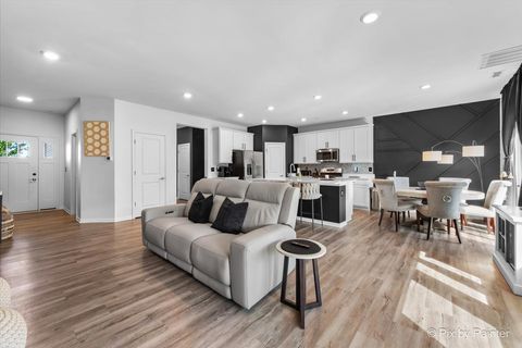 Tiny photo for 1052 Moraine Drive, South Elgin, IL 60177 (MLS # 12488979)
