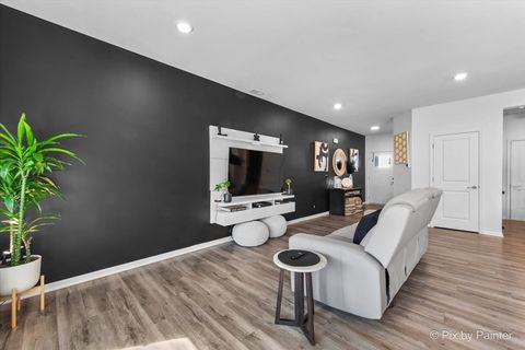 Tiny photo for 1052 Moraine Drive, South Elgin, IL 60177 (MLS # 12488979)