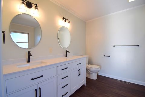 Tiny photo for 1024 Mulligan Drive #1024, Mt Vernon, IL 62864 (MLS # 12596417)