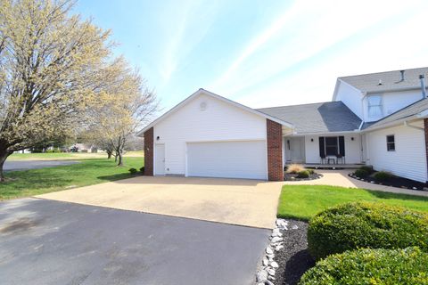 Photo of 1024 Mulligan Drive #1024, Mt Vernon, IL 62864 (MLS # 12596417)