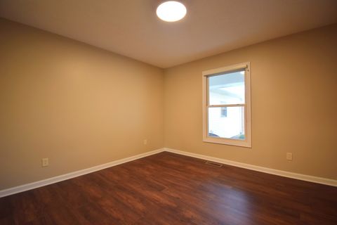 Tiny photo for 1024 Mulligan Drive #1024, Mt Vernon, IL 62864 (MLS # 12596417)