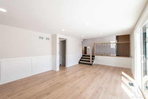 Tiny photo for 10433 S 83rd Avenue, Palos Hills, IL 60465 (MLS # 12595022)