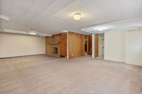 Tiny photo for 3103 15 Street A, Moline, IL 61265 (MLS # 12608743)