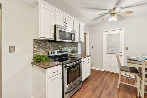 Tiny photo for 3103 15 Street A, Moline, IL 61265 (MLS # 12608743)