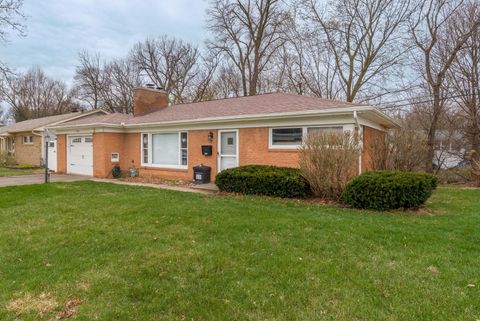 Tiny photo for 3103 15 Street A, Moline, IL 61265 (MLS # 12608743)