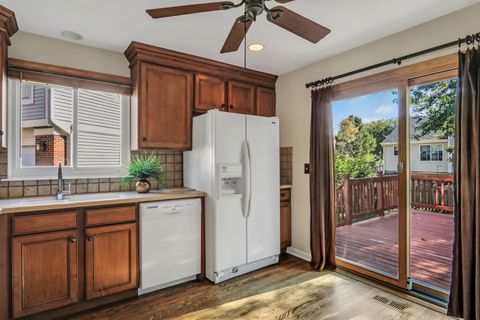 Tiny photo for 223 Litchfield Court, Grayslake, IL 60030 (MLS # 12458212)