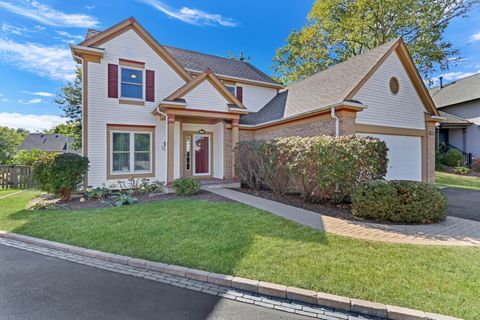 Tiny photo for 223 Litchfield Court, Grayslake, IL 60030 (MLS # 12458212)