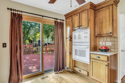 Tiny photo for 223 Litchfield Court, Grayslake, IL 60030 (MLS # 12458212)