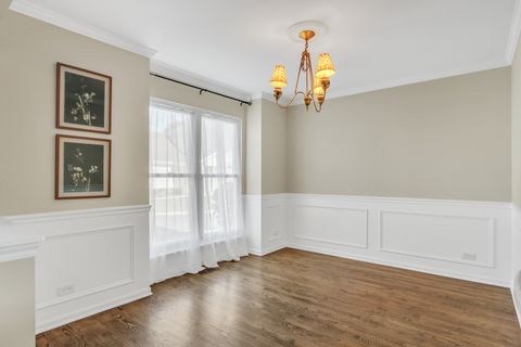 Tiny photo for 223 Litchfield Court, Grayslake, IL 60030 (MLS # 12458212)