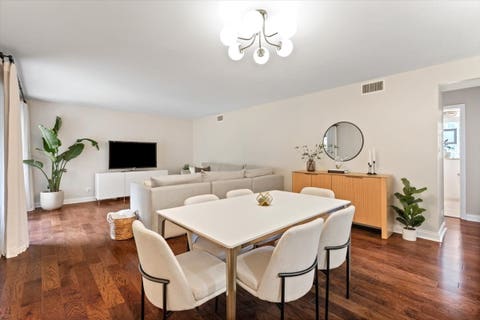 Tiny photo for 6959 N Ridge Boulevard #1D, Chicago, IL 60645 (MLS # 12718577)