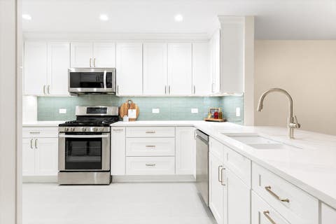 Tiny photo for 6959 N Ridge Boulevard #1D, Chicago, IL 60645 (MLS # 12718577)