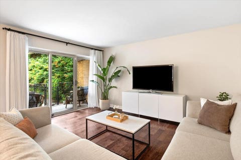 Tiny photo for 6959 N Ridge Boulevard #1D, Chicago, IL 60645 (MLS # 12718577)