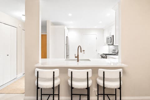 Tiny photo for 6959 N Ridge Boulevard #1D, Chicago, IL 60645 (MLS # 12718577)