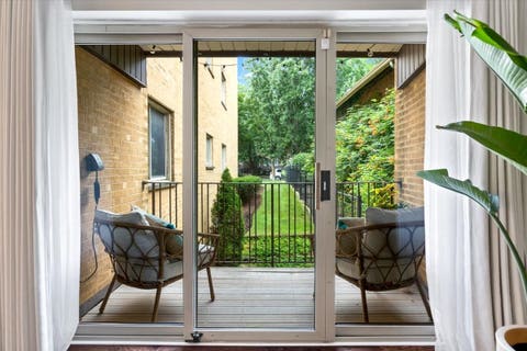 Tiny photo for 6959 N Ridge Boulevard #1D, Chicago, IL 60645 (MLS # 12718577)
