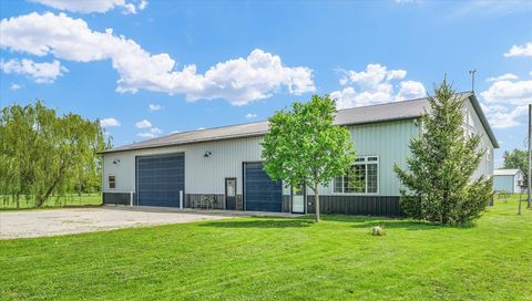 22518 State Highway 133 Oakland IL 61943