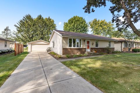 Photo of 1223 ESMOND Drive, Rockford, IL 61108 (MLS # 12486670)