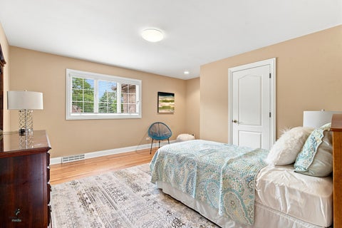 Tiny photo for 1403 W Wigwam Trail, Mount Prospect, IL 60056 (MLS # 12753174)