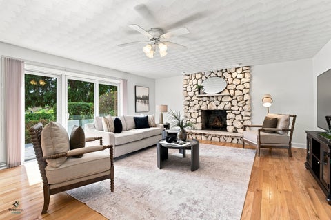 Tiny photo for 1403 W Wigwam Trail, Mount Prospect, IL 60056 (MLS # 12753174)