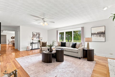Tiny photo for 1403 W Wigwam Trail, Mount Prospect, IL 60056 (MLS # 12753174)